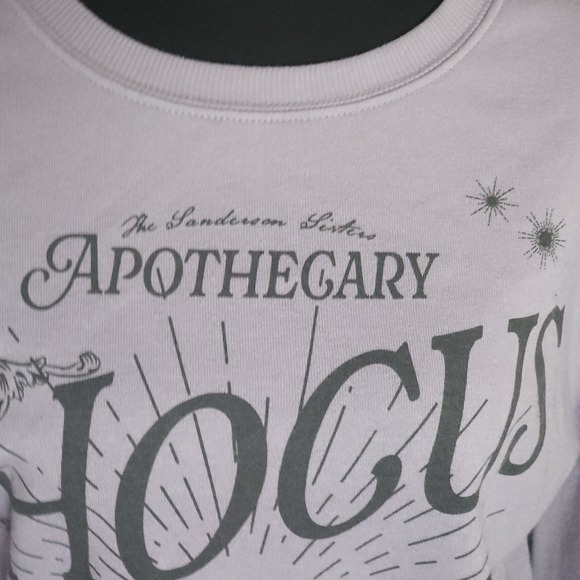 DISNEY Hocus Pocus Sanderson Sisters Apothecary Lavender Sweatshirt Medium - Picture 6 of 8